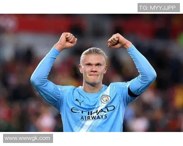 个人英雄主义与团队协作的较量哈兰德在挪威足球中的双重角色分析